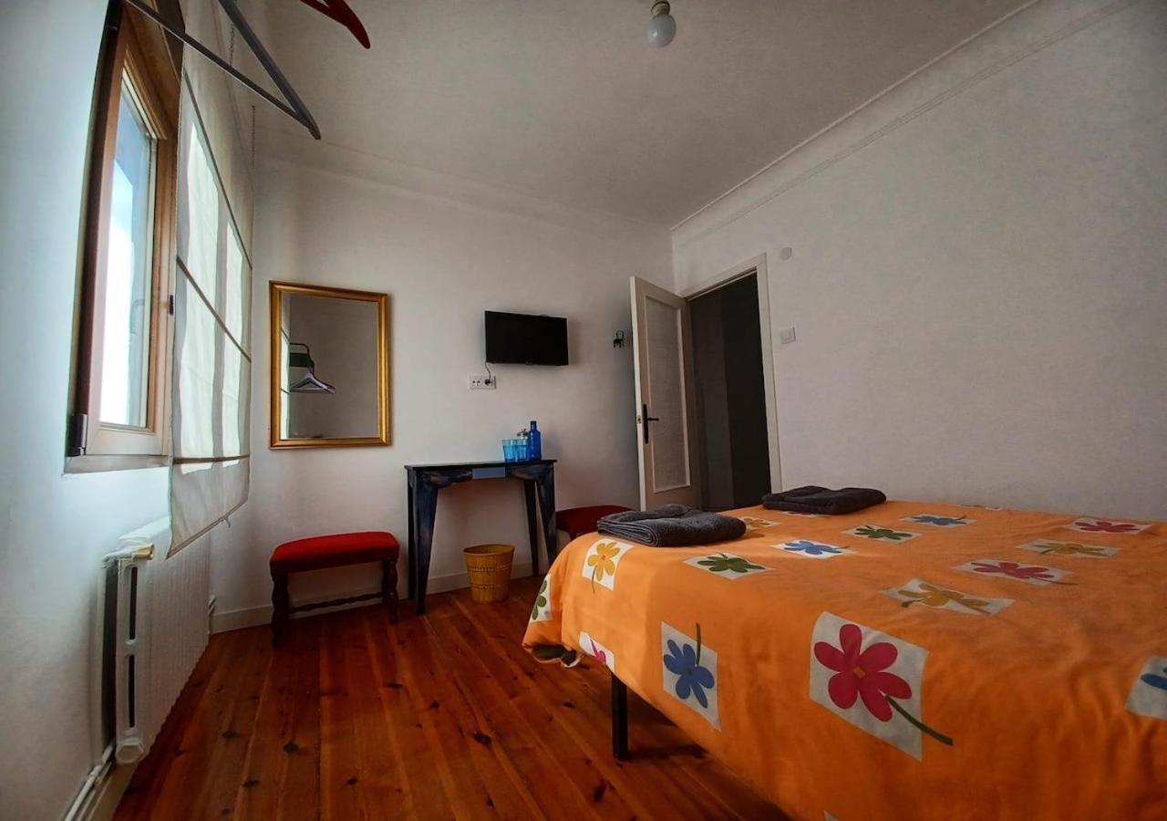Habitaciones En El Atico De Tona Mirando A La Bahia De سانتاندر المظهر الخارجي الصورة