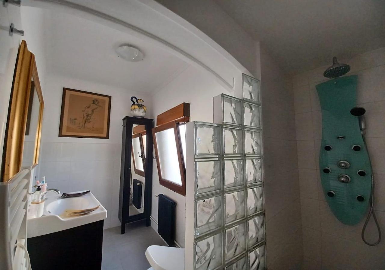 Habitaciones En El Atico De Tona Mirando A La Bahia De سانتاندر المظهر الخارجي الصورة